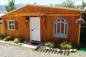 Image of Yellowstone's Treasure Cabin #2, few min drive to Yellowstone Park
