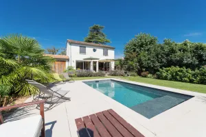 Image of La Maison Château d'Eau : piscine pour 6/8 pers