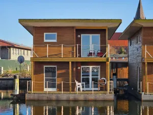 Image of FLOATING HOUSES Classic - Schwimmendes Ferienhaus - Barth Haus 2