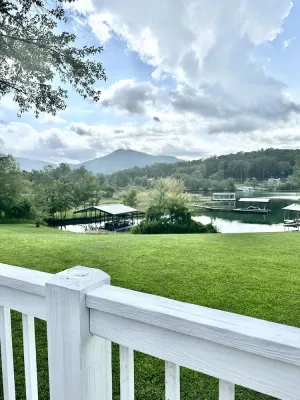 Image of Hot tub, fire pit, Private Dock