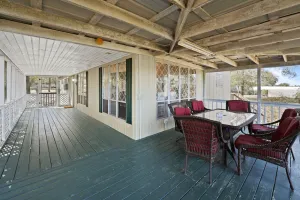 Image of Charming Waterfront Cabin with a dock to Juniper Lake