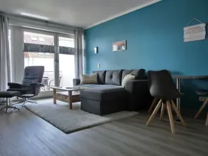 Image of Quiet, central 2-room apartment for 3 people
