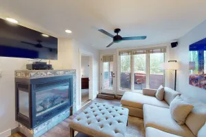 Image of All-Suite Condo w\/Shared Pools, Hot Tubs & Winter Shuttle - 300 Yards to Gondola