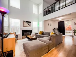 Image of Friends, Family & Dog Stay in Monterey Peninsula with AC & Grill