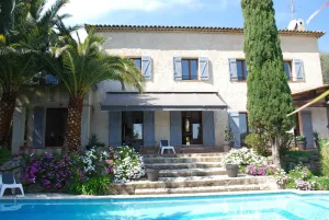 Image of Provencal house with swimming pool in Grasse for 4 to 10 people