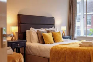 Image of 2BR APT Town Centre Location | Long & Short Stays - Fast WiFi - Sleeps upto 7!