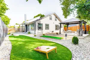 Image of Cozy Home W loft near UCDavis Med Center\/ Downtown Sacramento Free parking