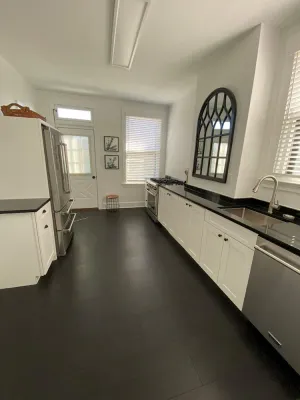 Image of Historic Flat - 2 minutes from Cincinnati