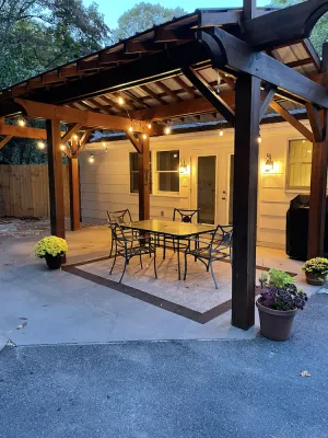 Image of Fresh updated detached guest cottage 7 min to ntl. forest & downtown Brevard