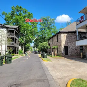 Image of Walk to Stadium\/Strip\/Downtown! 2 bd\/2 bath, Off-street parking!