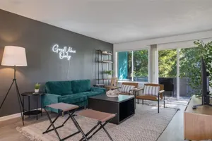 Image of Contemporary 1 BR APT - 5 min walk to River