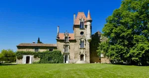 Image of Château Rouge ( 8 people- swimming pool)