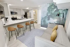 Image of Darling Apartment in Capitol Hill - TWO min to Metro