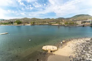 Image of Grandview #722 Waterfront King Suite River View