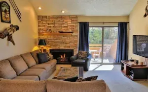 Image of Spacious, 3 Level Trout Creek Condo #2 - 5 bedrooms, 3.5 baths. Close to Fitness Center & Pool.