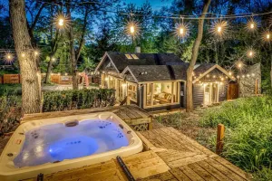 Image of Secluded, Fenced Cottage, Hot Tub, Fire Pit, Dog Friendly, Nat’l Park