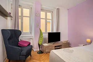 Image of Seenaah Lindau 9