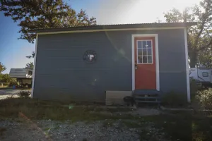 Image of Horseshoe Cabin 3 - Swim in the Blue Lagoon - Dog Friendly!