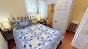 Image of Primrose Bed and Breakfast Posy Room Hocking Hills Ohio between Logan & Athens