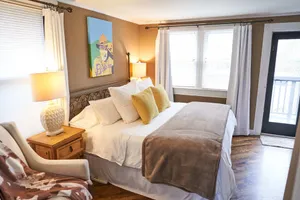 Image of Fair Street Retreat Historical Cozy Studio Downtown Petaluma