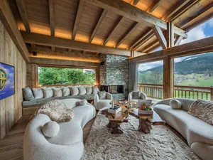 Image of Chalet moderne avec piscine intérieure et hammam - FR-1-569-76