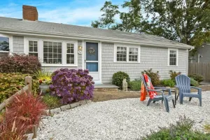 Image of 1 2 Mile to Nantucket Sound Beaches