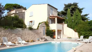 Image of Charmante villa à Dauphin avec piscine privée et jardin