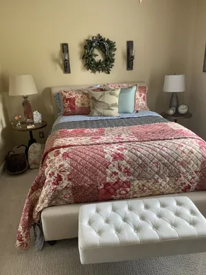 Image of Quaintly Queen Hideaway Close to Bethel & Mercy Hospital Private Room in House