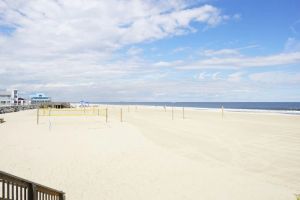 Image of Cozy Beach Block Home ~ Private yard with Firepit & rooftop deck