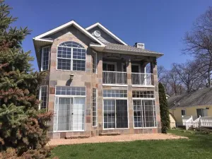 Image of Gorgeous Water Front Retreat On Chain Of Lakes With Private Boat Launch!