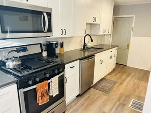 Image of Entire Rental Unit Saint Paul Lovely Modern Home