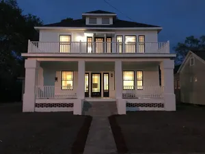 Image of The Big White House LCLA