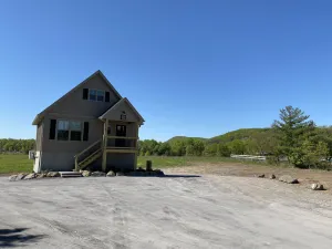 Image of Custom Carriage House, country setting, minutes from Village of Saugerties