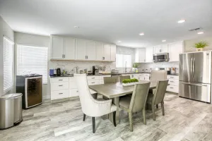 Image of Modern, Fully Renovated 4 Bedroom House