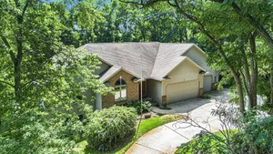 Image of Jackson Woods: Celebrate Spring with Comfort and Elegance