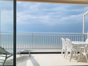 Image of Appartement 3 pièces face plage avec terrasse et garage - Les Sables d'Olonne - FR-1-197-388