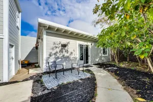 Image of West Oakland Charm 3br3ba Cottage Ac Wd