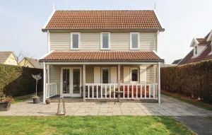 Image of 3 Bedroom Stunning Home In Wemeldinge