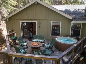 Image of Tree Top Cabin - 2 miles to Yosemite's South Gate!
