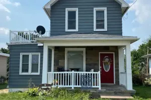 Image of 3bed 2bath nestled in cozy Grandview neighborhood (pet friendly!)