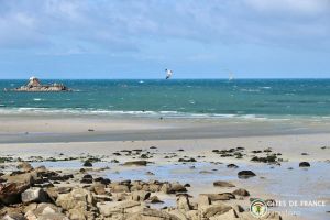 Image of \"Le bas de la dune\" rental 50m from the beach with Nordic bath, garden