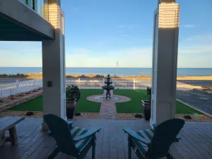 Image of Glorious Ocean Breezes