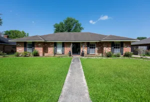Image of 4 bedrooms big house in a great location