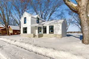 Image of BOAT-SWIM-FISH Lake Cottage-Pontoon Rental
