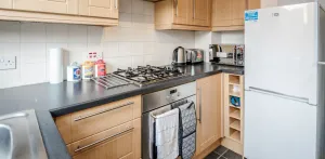 Image of Dwellers Delight Living  Serviced Accommodation ★ 2 Bed House ★Woodford, London.
