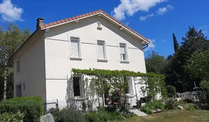 Image of Charming house with garden, close to town (500m)