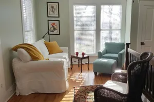Image of Luxurious Cottage that Accommodates Up to Six