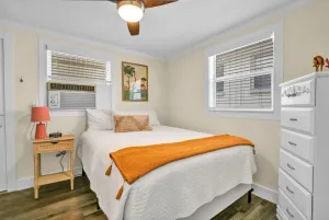 Image of Queen 1BR Stay | Downtown Harbor Charm