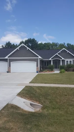 Image of Close to Aquatic Center, Horicon Marsh, Wedding Venue, Easy Drive to EAA