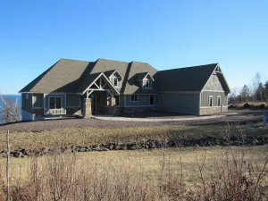 Image of The Perfect Location for your North Shore Experience